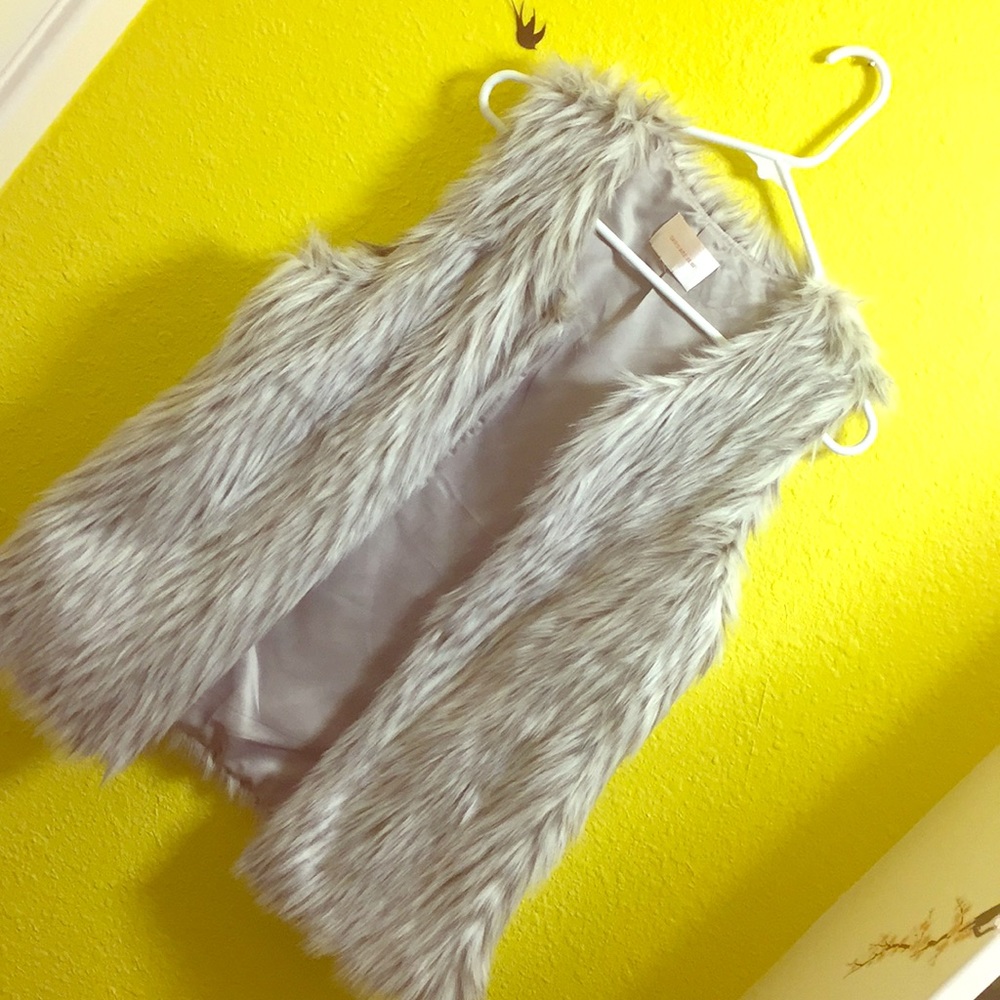 Faux Fur Vest 🦊